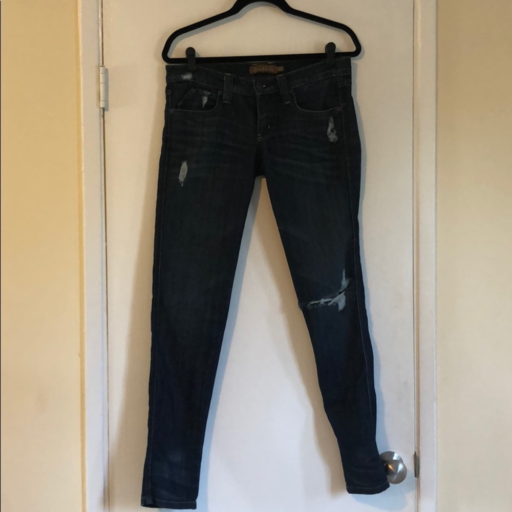 Frankie B stretchy destroyed Skinny Jeans!